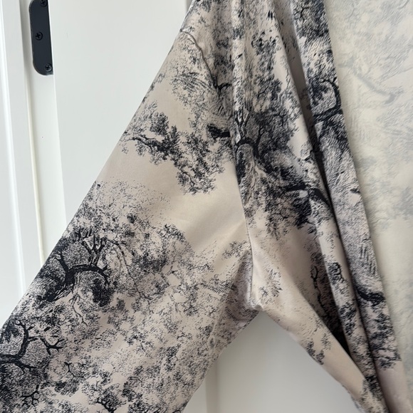 ASOS Satin In the Style Robe - Picture 4 of 4